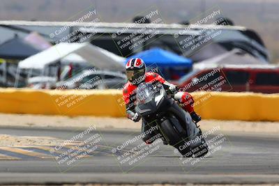 media/Apr-09-2022-SoCal Trackdays (Sat) [[c9e19a26ab]]/Turn 2 (1140am)/